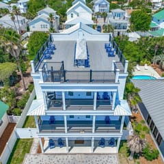 Skyline: Rooftop Deck! Golf Cart Rental Available!