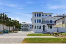 The Grand: 12 Bedrooms - 20 Beds. Golf Cart Rental Available! - Image 4