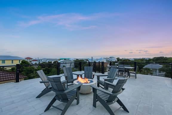 Top Gun: Pet Friendly! Golf Cart Rental Available! - Image 5