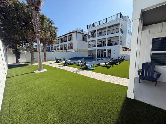The Grand: 12 Bedrooms - 20 Beds. Golf Cart Rental Available! - Image 2