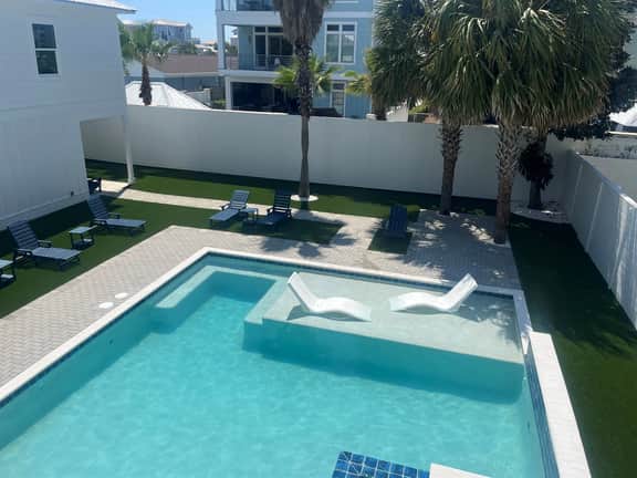 The Grand: 12 Bedrooms - 20 Beds. Golf Cart Rental Available! - Image 3